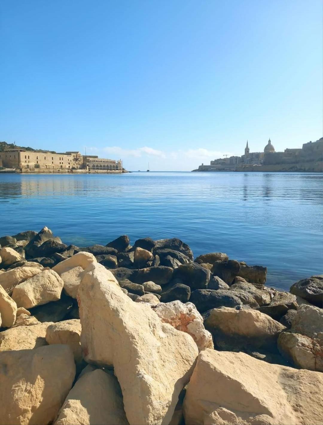 Limestone Sun Suites Sliema Bagian luar foto