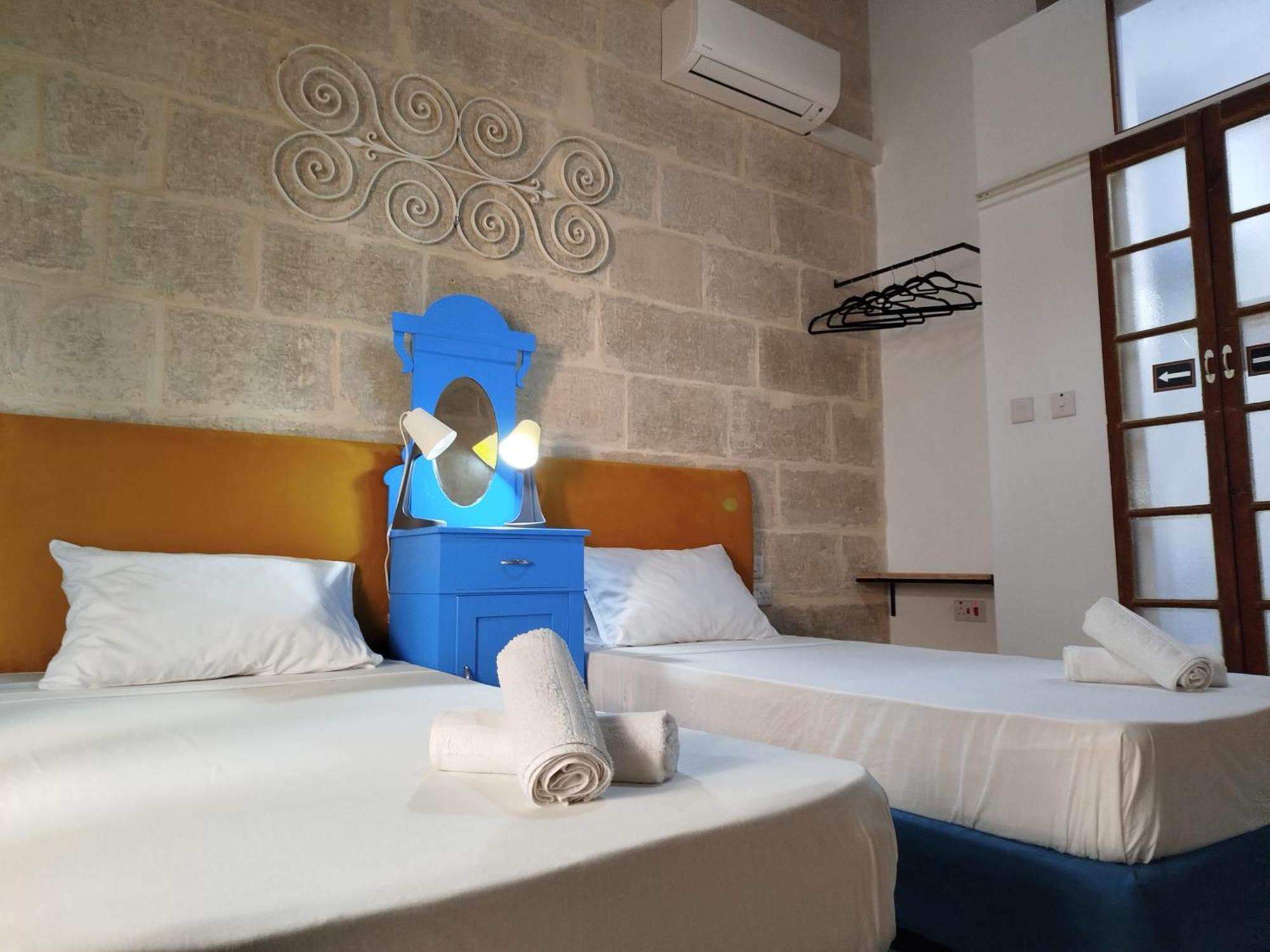 Limestone Sun Suites Sliema Bagian luar foto