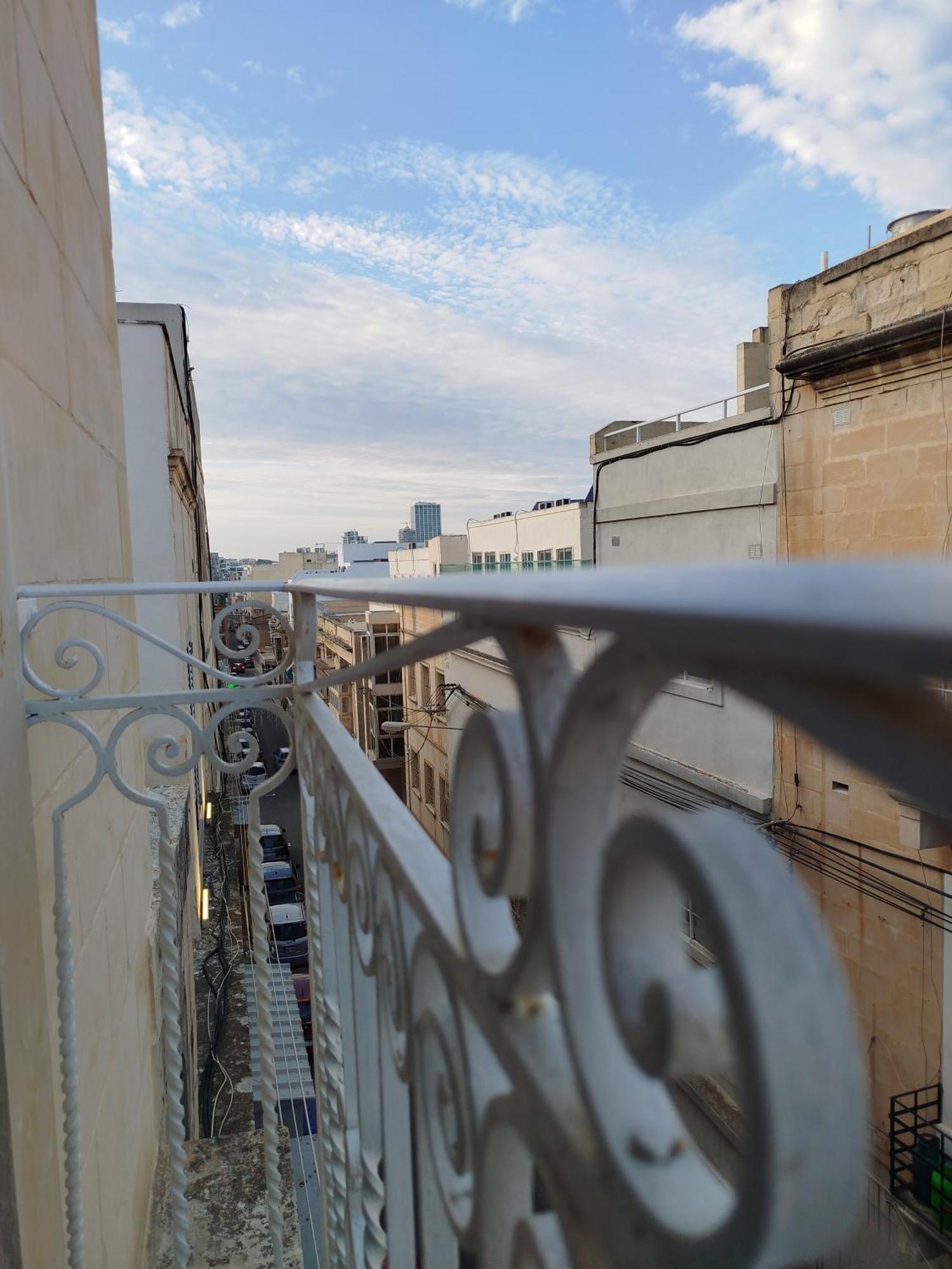 Limestone Sun Suites Sliema Ruang foto