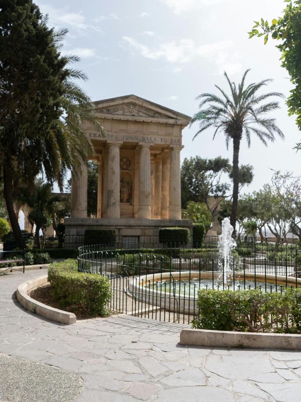 Limestone Sun Suites Sliema Bagian luar foto