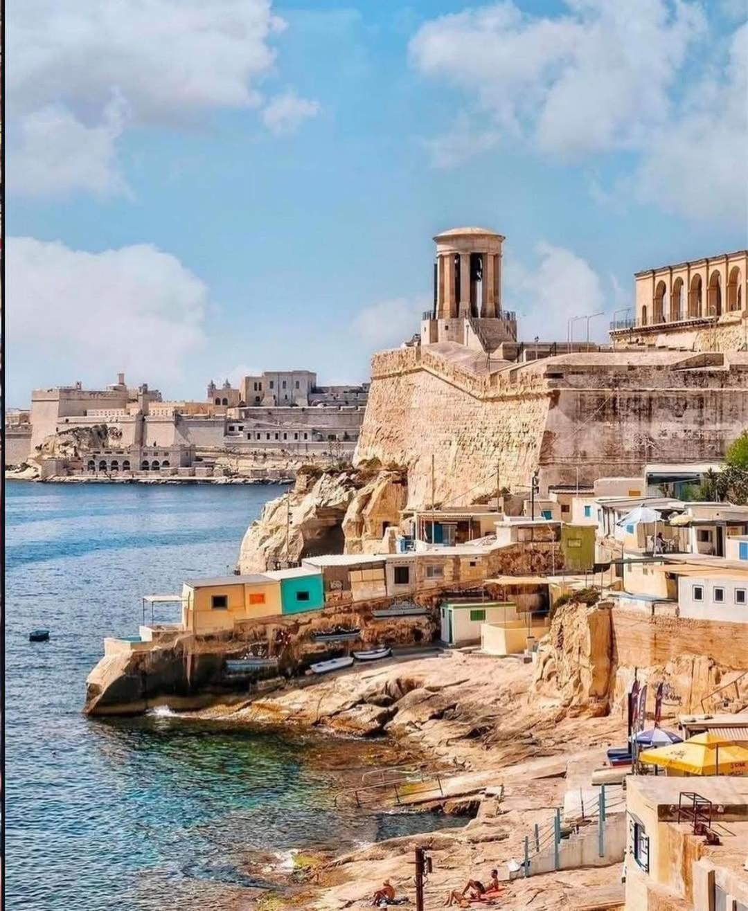 Limestone Sun Suites Sliema Bagian luar foto